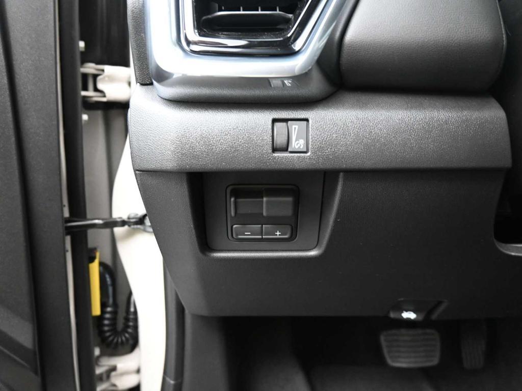 new 2026 GMC Canyon car, priced at $43,250