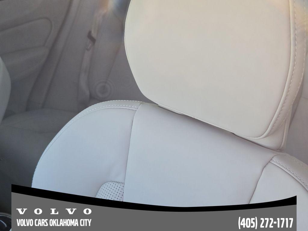 new 2026 Volvo XC60 car, priced at $63,935