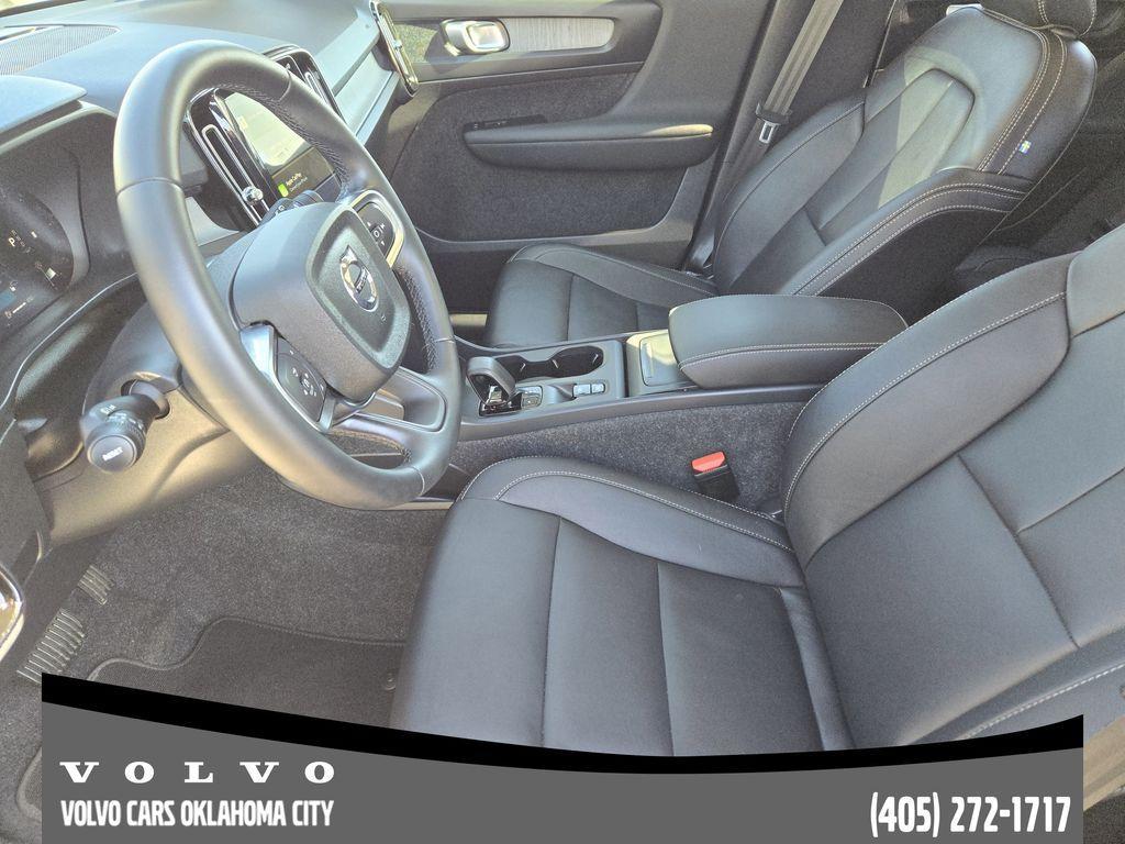 used 2025 Volvo XC40 car, priced at $34,900