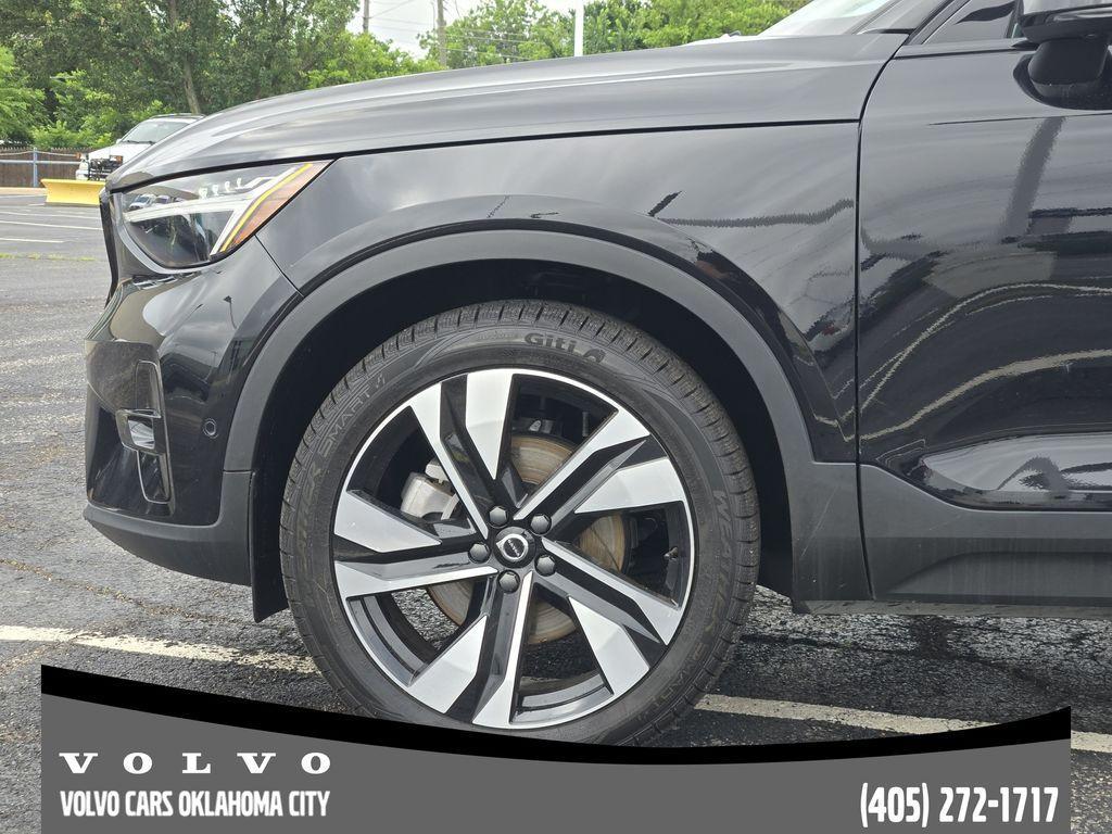 used 2025 Volvo XC40 car, priced at $34,500