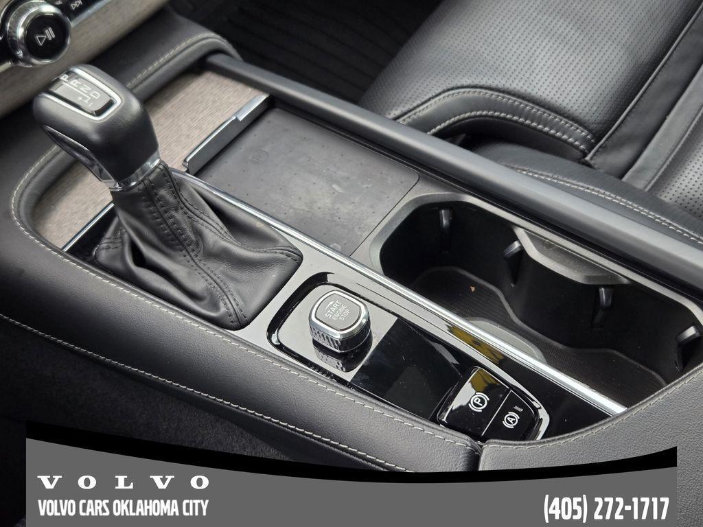 used 2022 Volvo XC90 car, priced at $37,400