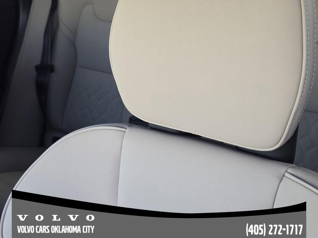 new 2026 Volvo XC60 car, priced at $57,985