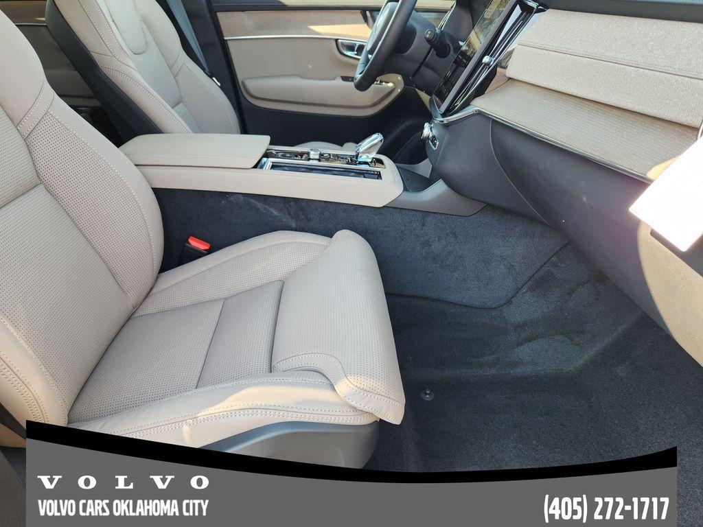 used 2026 Volvo XC90 car, priced at $78,269