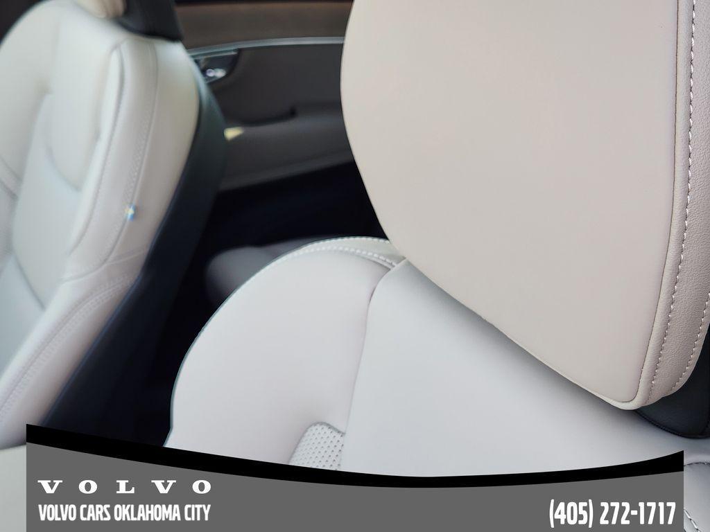 used 2026 Volvo XC90 car, priced at $78,269