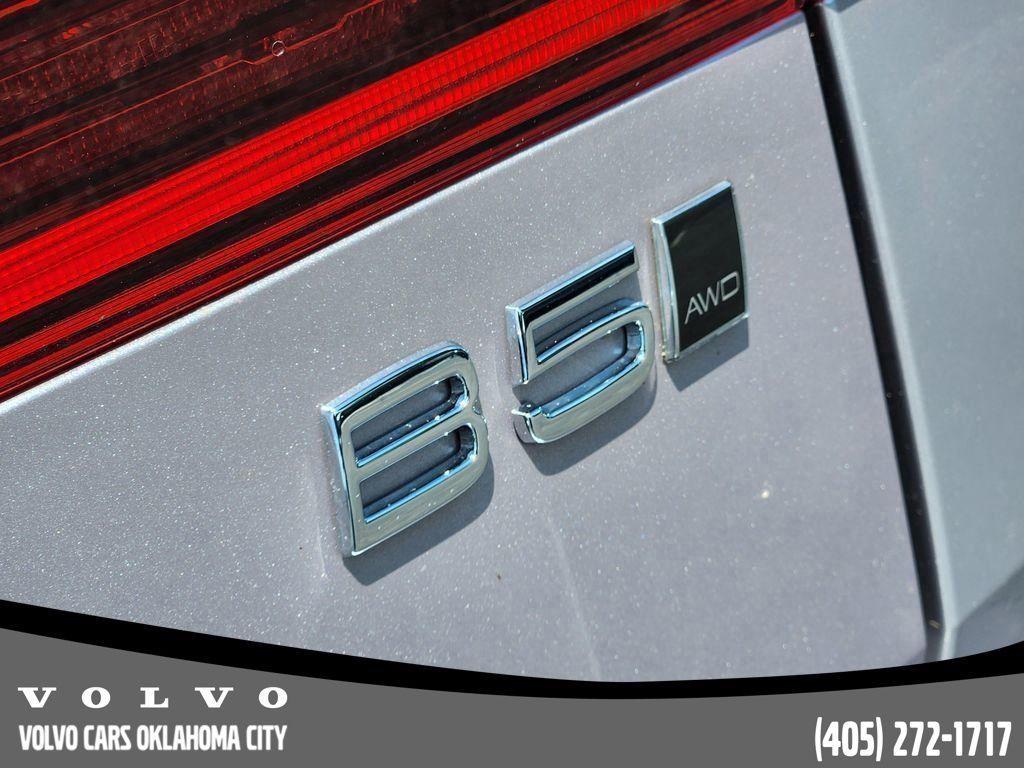 used 2026 Volvo XC60 car, priced at $60,994