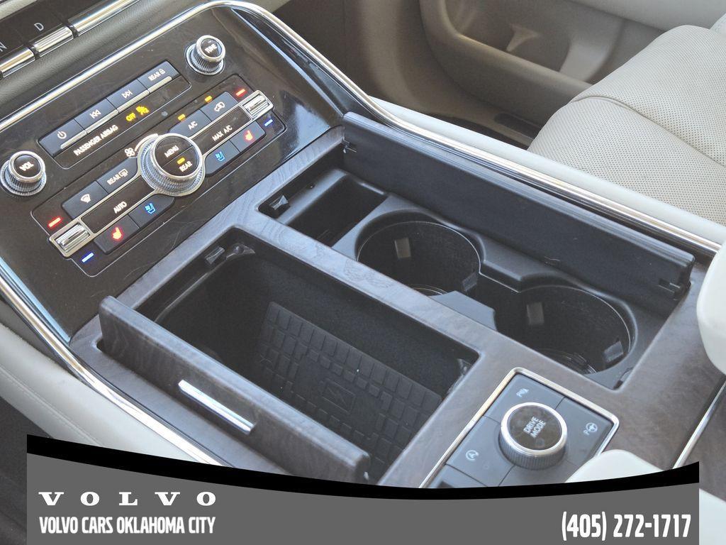 used 2020 Lincoln Navigator L car, priced at $33,500