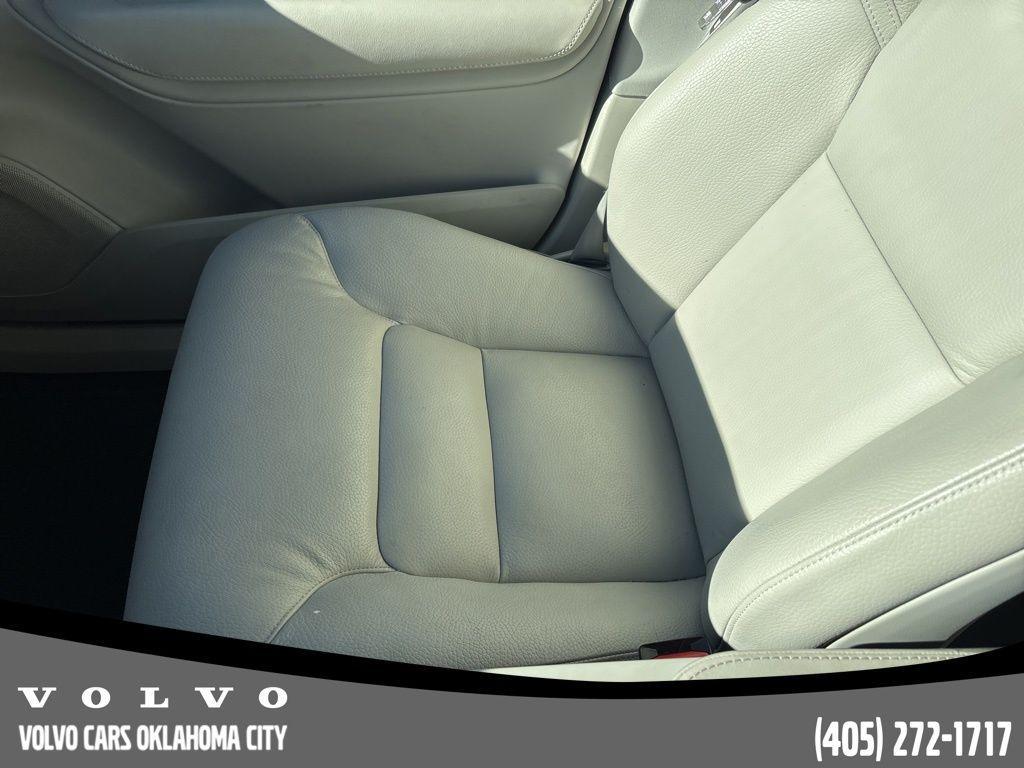 used 2024 Volvo XC90 car, priced at $38,400