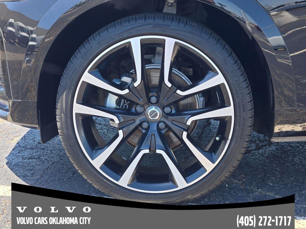 used 2023 Volvo XC60 car, priced at $36,400