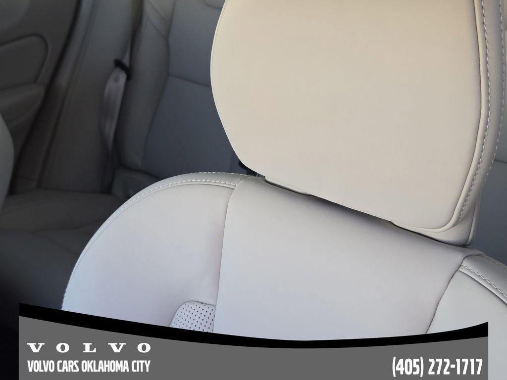 new 2026 Volvo XC60 car, priced at $65,370