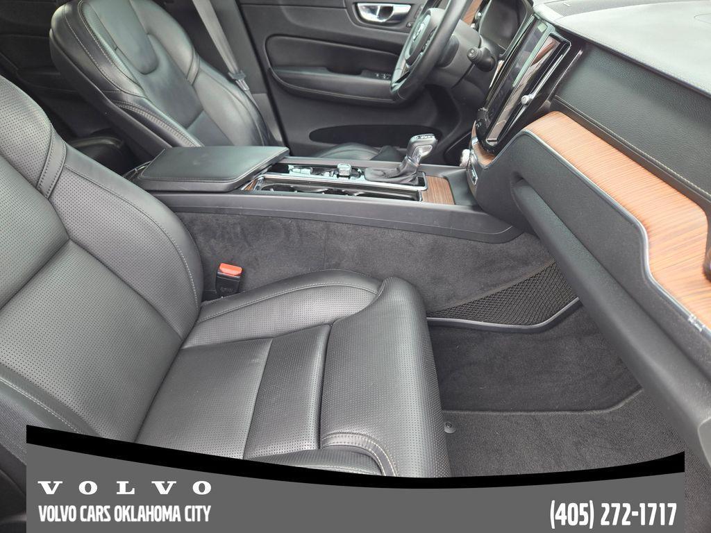 used 2020 Volvo XC60 car, priced at $23,400