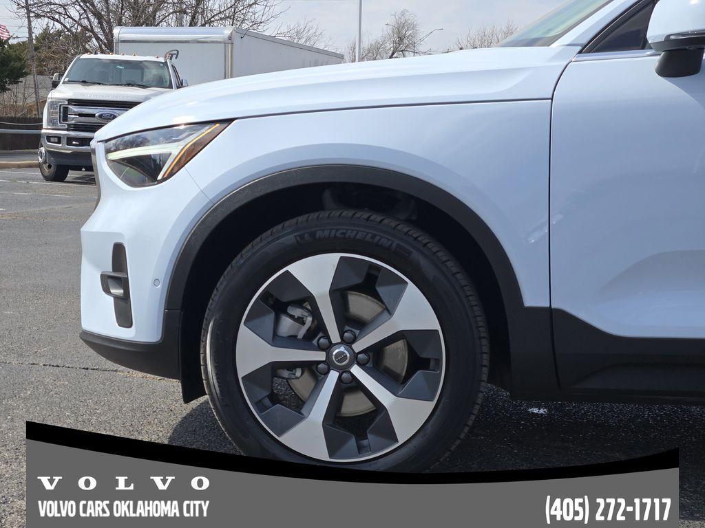 used 2025 Volvo XC40 car, priced at $33,900