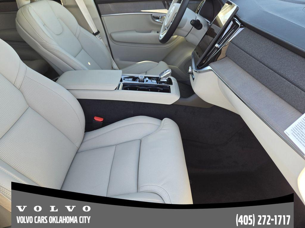 new 2026 Volvo XC90 Plug-In Hybrid car, priced at $86,740