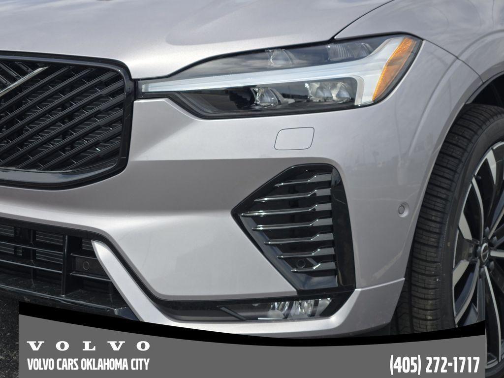 new 2026 Volvo XC60 car, priced at $65,899