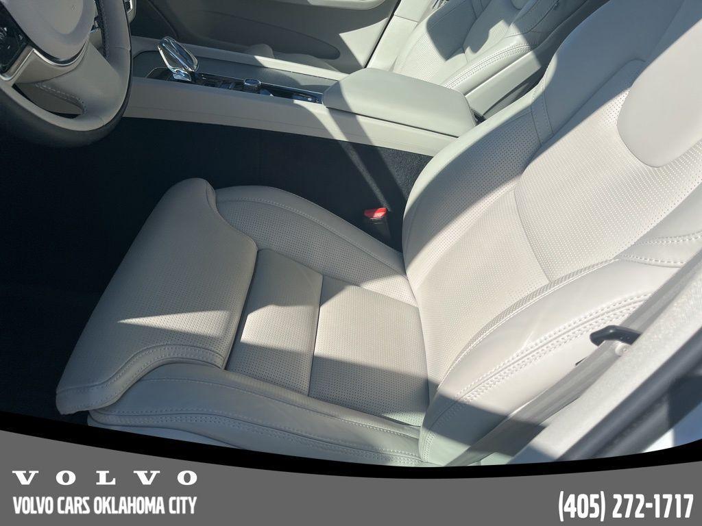 used 2023 Volvo XC60 car, priced at $41,400