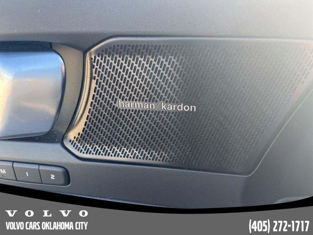 used 2022 Volvo XC40 car, priced at $29,500