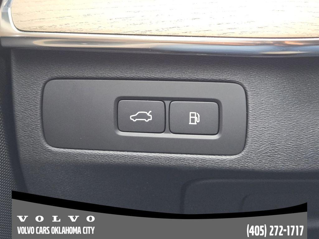 new 2026 Volvo XC90 Plug-In Hybrid car, priced at $82,894