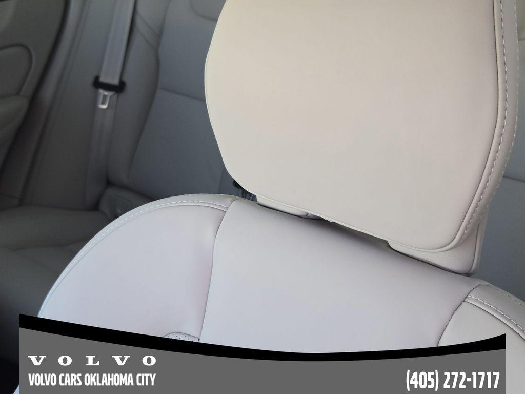 new 2026 Volvo XC60 car, priced at $63,935