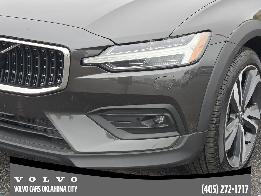 used 2025 Volvo V60 Cross Country car, priced at $39,500