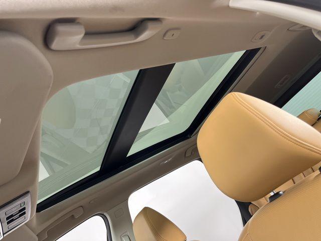 2023 Pearl White Tri-Coat Nissan Rogue
