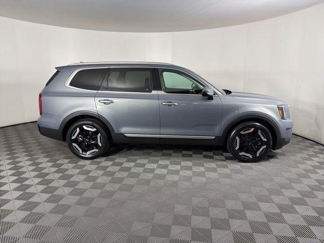 used 2023 Kia Telluride car, priced at $29,769