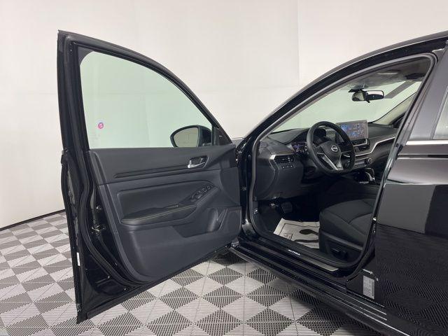 new 2025 Nissan Altima car, priced at $28,950