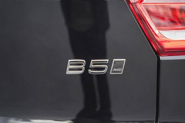 used 2025 Volvo XC40 car, priced at $34,000