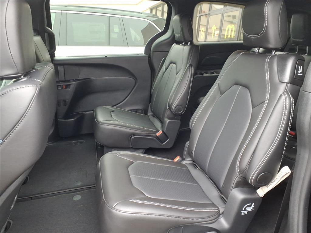 new 2026 Chrysler Pacifica car, priced at $49,601