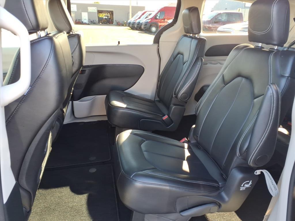 used 2024 Chrysler Pacifica car, priced at $29,596