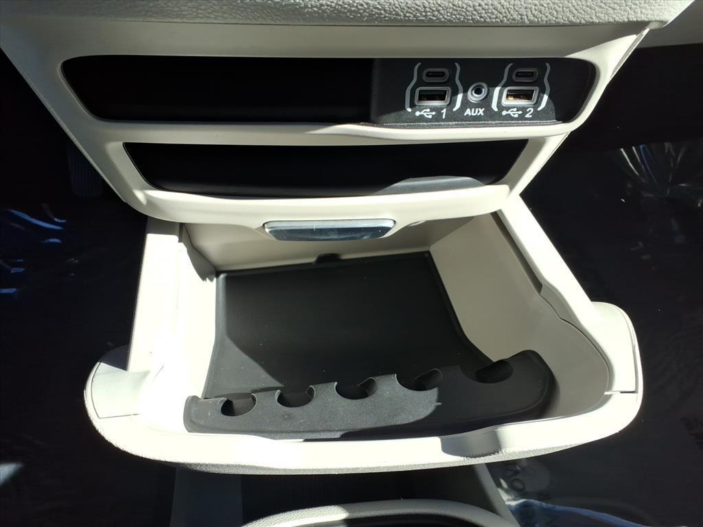 used 2024 Chrysler Pacifica car, priced at $29,596