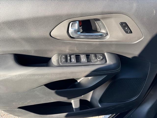 new 2025 Chrysler Pacifica car, priced at $44,893