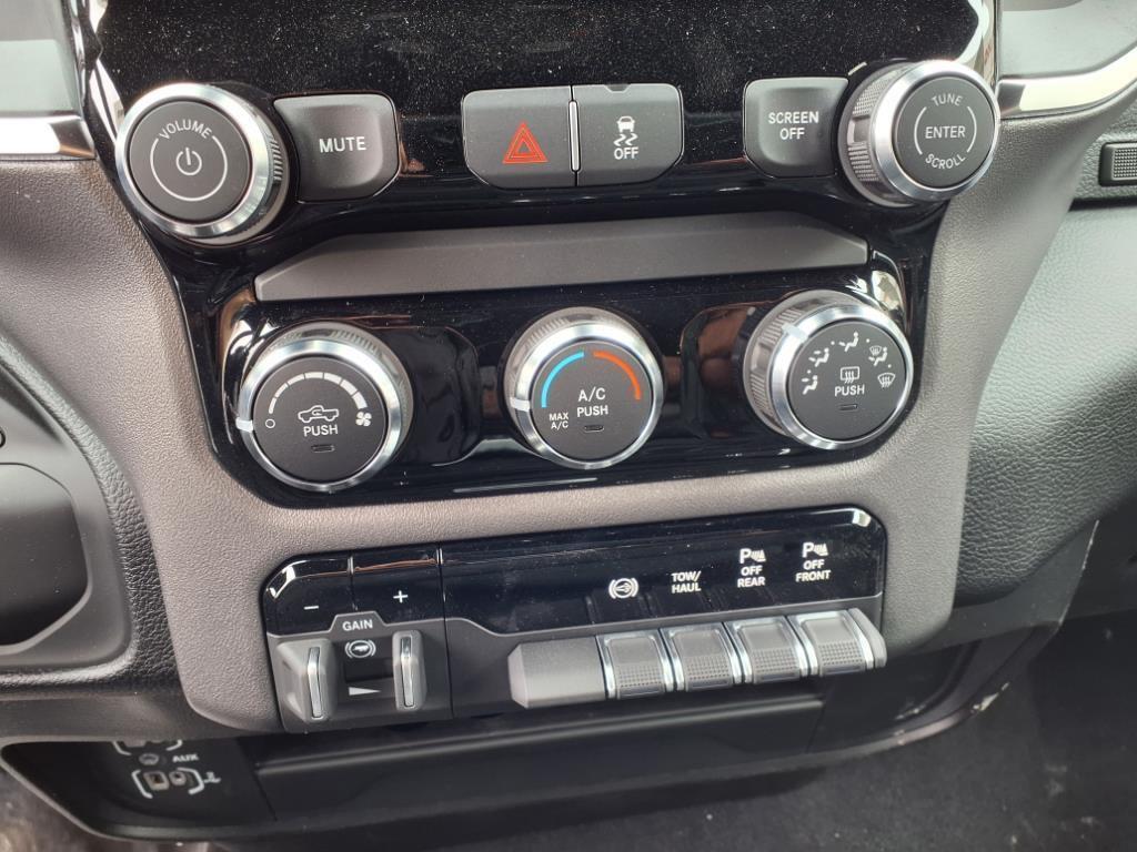 new 2025 Ram 3500 car, priced at $71,945