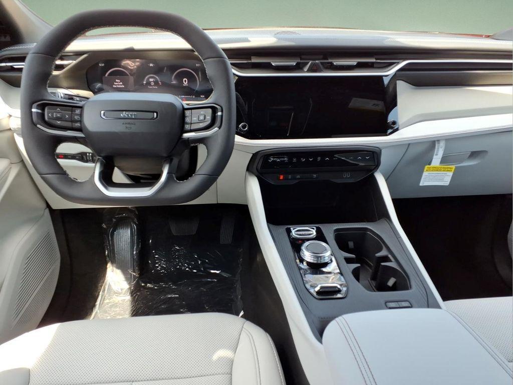 new 2026 Jeep Cherokee car, priced at $41,556