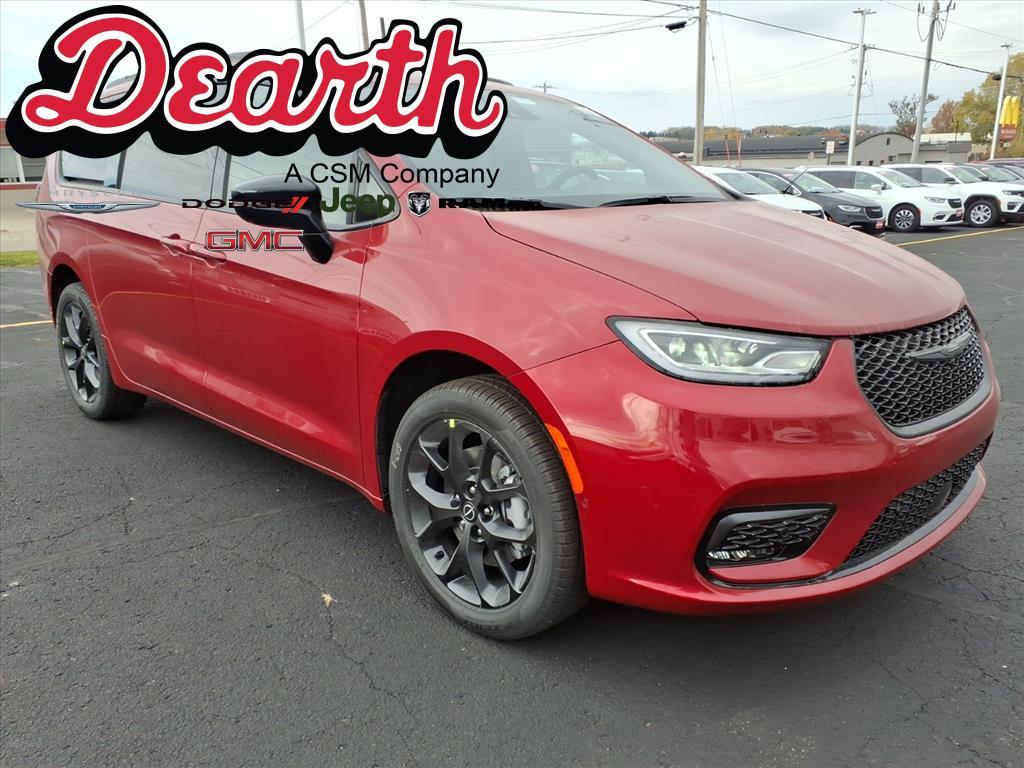 new 2026 Chrysler Pacifica car, priced at $51,175