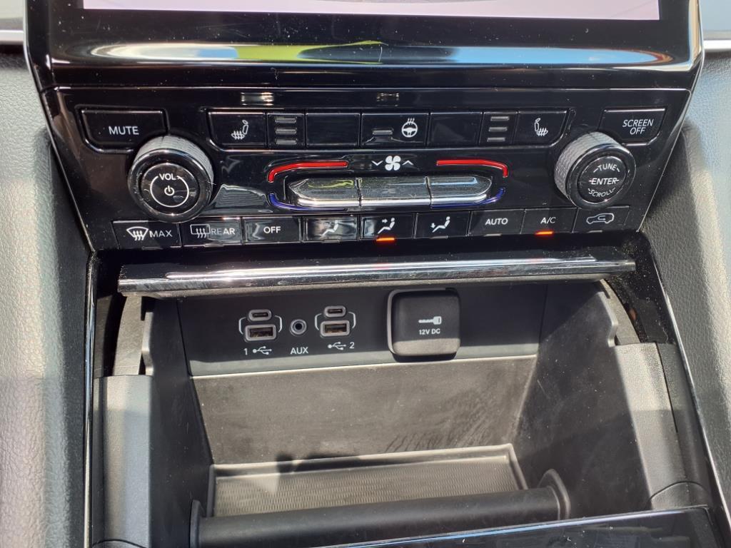 used 2023 Jeep Grand Cherokee car, priced at $25,599