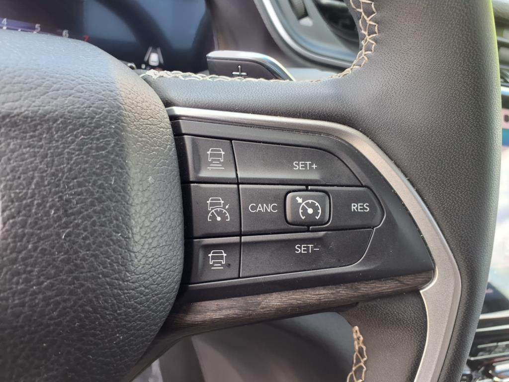 used 2023 Jeep Grand Cherokee car, priced at $25,599