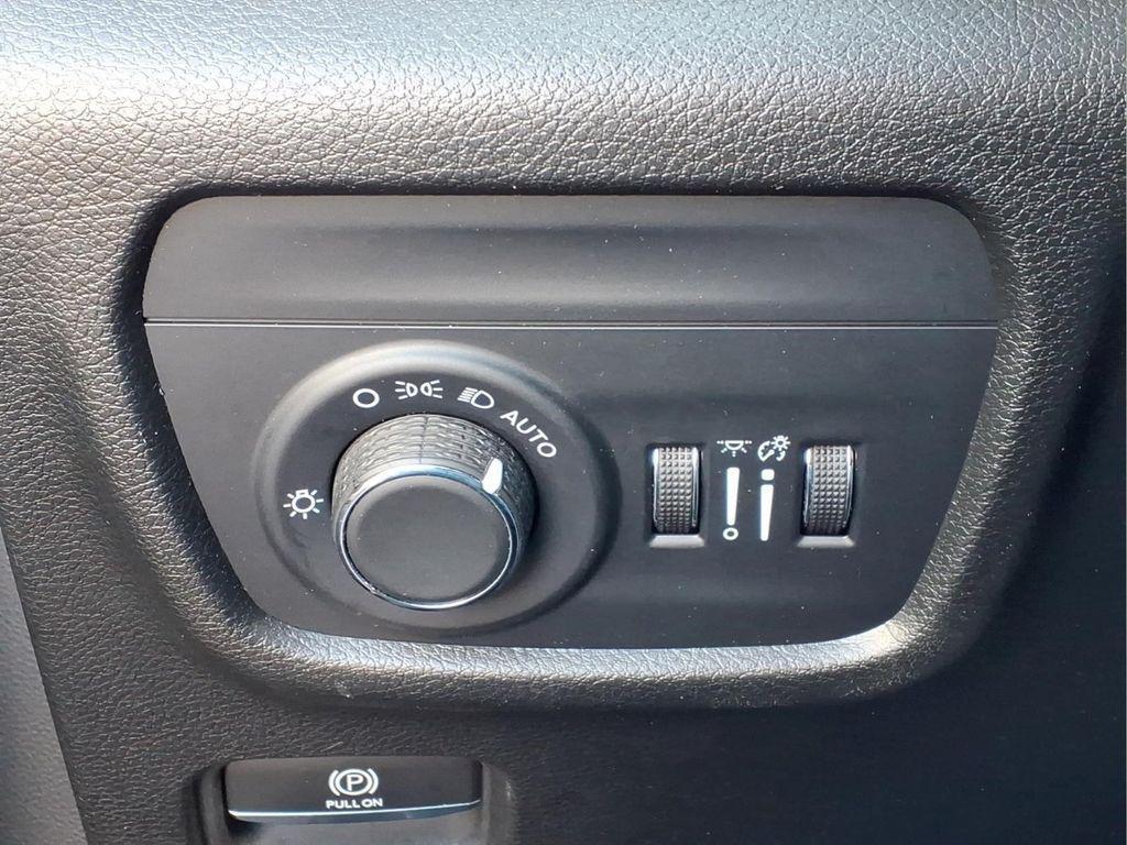 used 2023 Jeep Grand Cherokee car, priced at $26,394