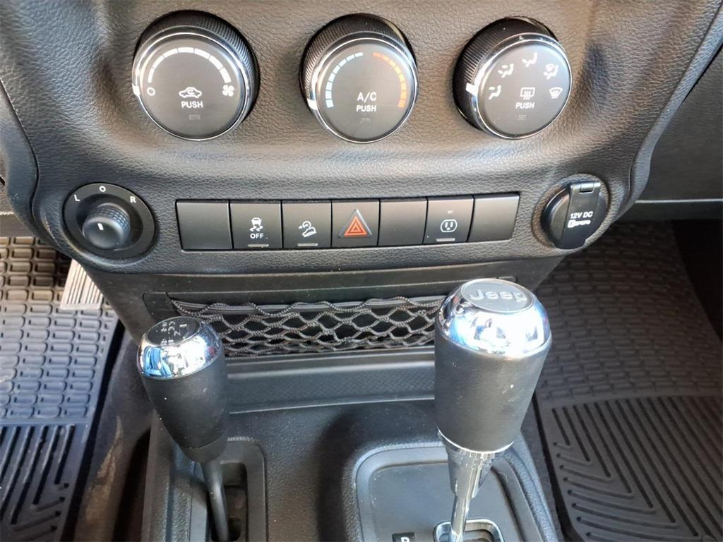 used 2013 Jeep Wrangler Unlimited car, priced at $14,490