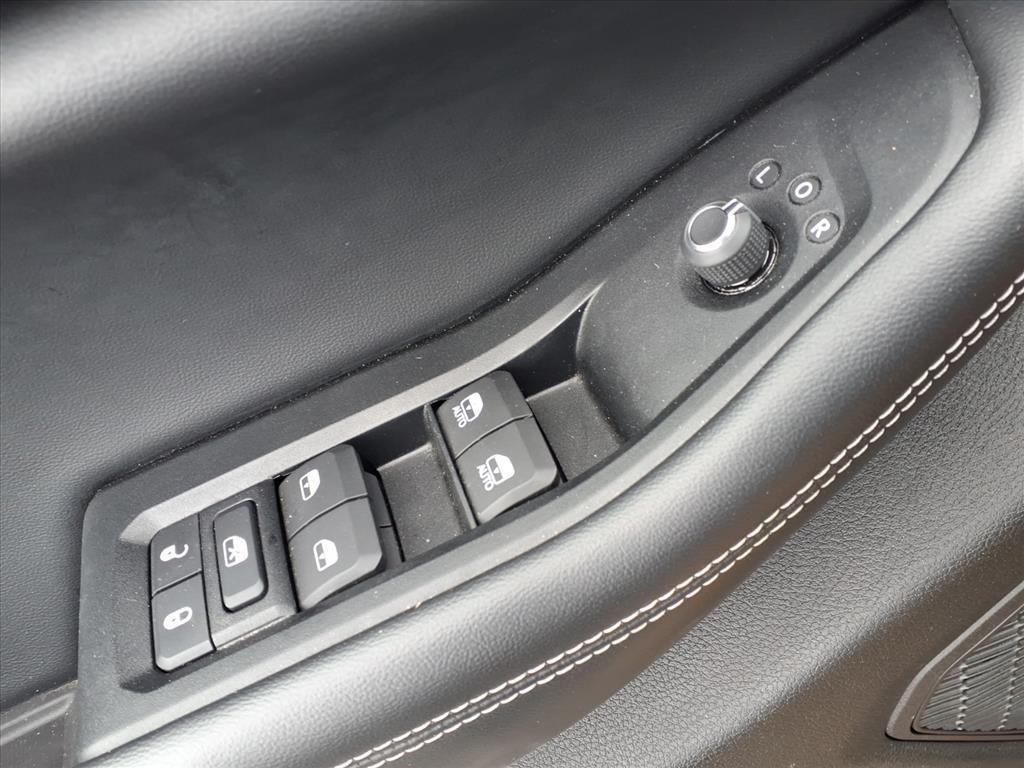 used 2024 Jeep Grand Cherokee car, priced at $28,498