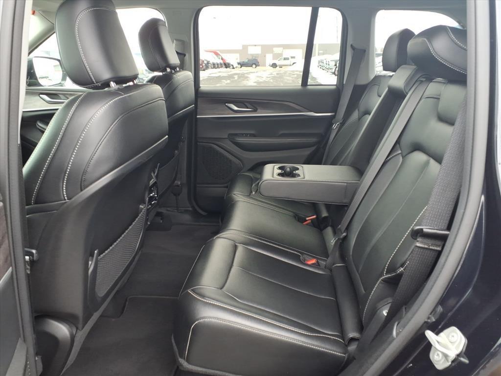 used 2024 Jeep Grand Cherokee car, priced at $28,498