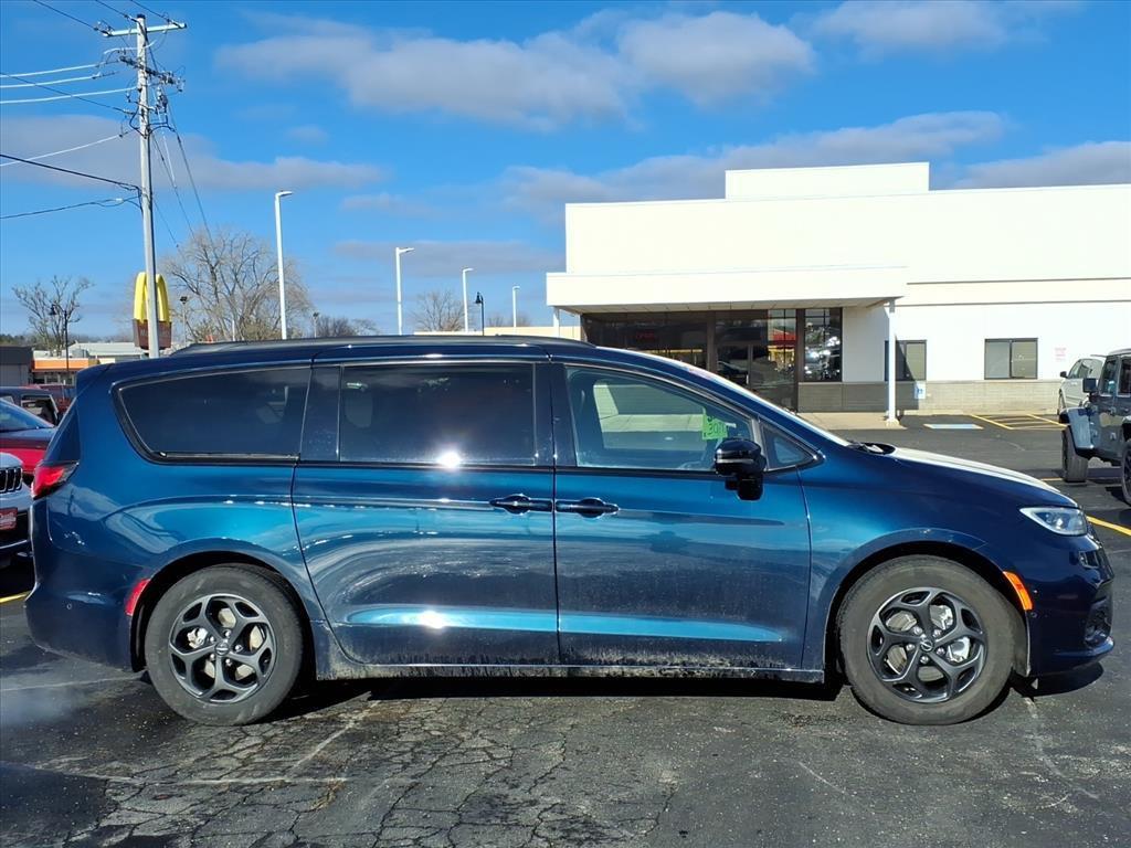 used 2024 Chrysler Pacifica Hybrid car, priced at $29,795