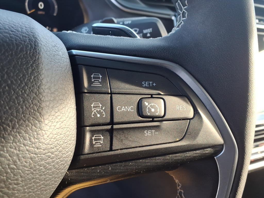 used 2023 Jeep Grand Cherokee car, priced at $24,297