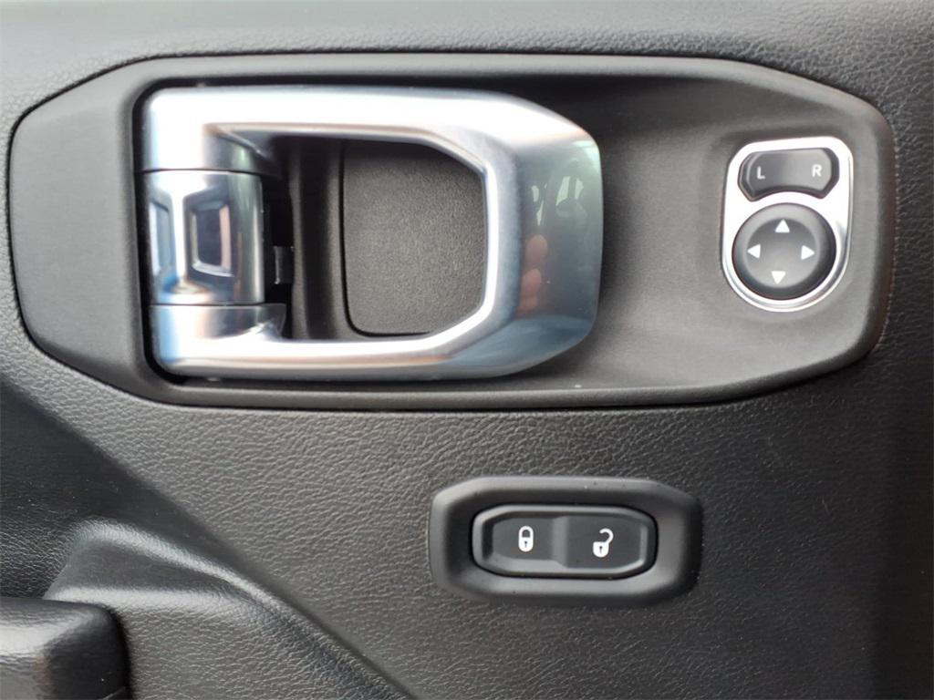 used 2021 Jeep Wrangler Unlimited car, priced at $25,293