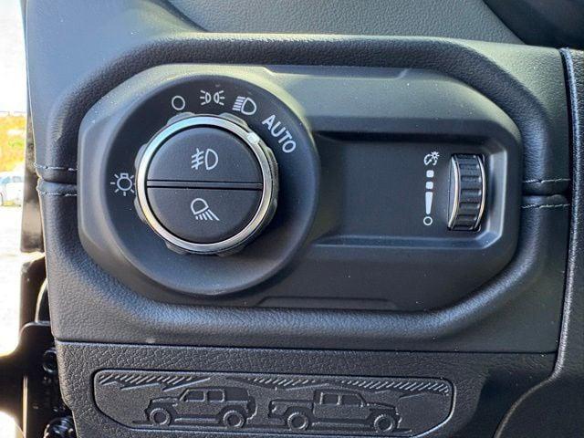 new 2026 Jeep Gladiator car, priced at $62,395