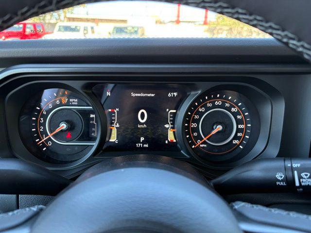 new 2026 Jeep Gladiator car, priced at $62,395