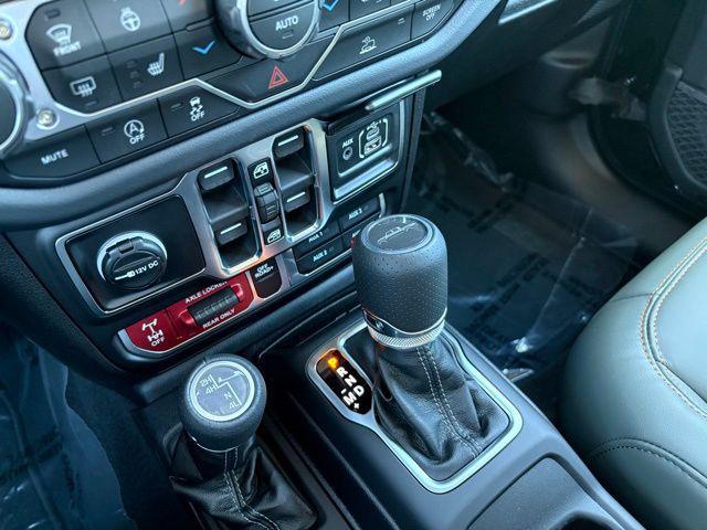 new 2026 Jeep Gladiator car, priced at $62,395