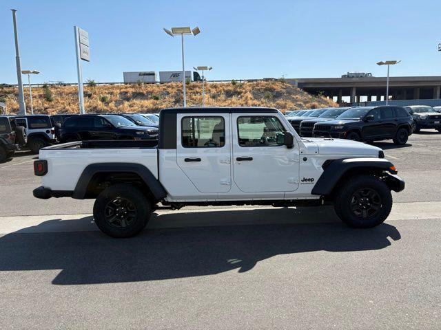 new 2026 Jeep Gladiator car, priced at $45,910