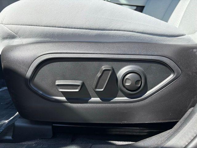 new 2026 Jeep Cherokee car, priced at $40,885