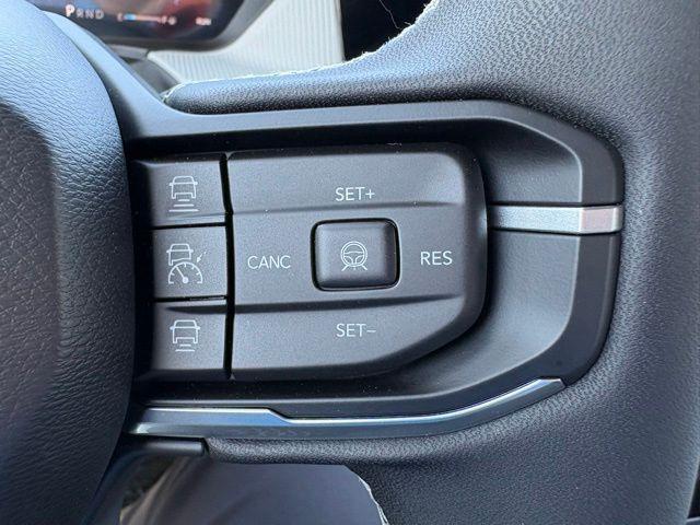 new 2026 Jeep Cherokee car, priced at $41,380