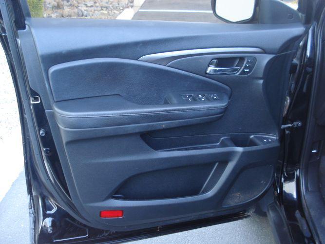 used 2022 Honda Pilot car, priced at $21,995