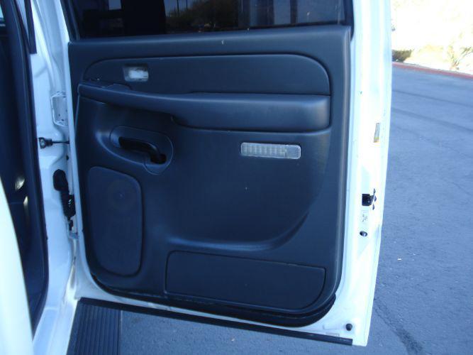 used 2006 Chevrolet Silverado 2500 car, priced at $19,995